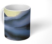 Mok - Mistige Cradle Mountain-toppen weerspiegelen in het water - 350 ML - Beker