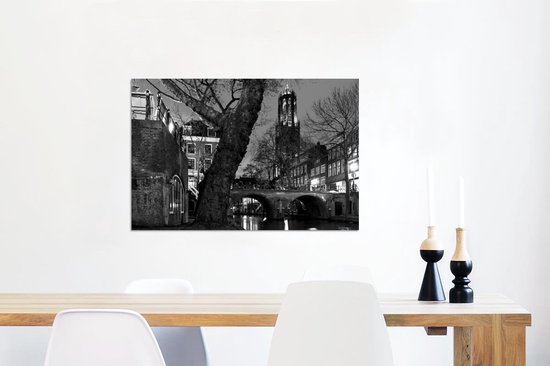 Wanddecoratie Metaal - Aluminium Schilderij Industrieel - Heldere avond in de Nederlandse stad Utrecht - zwart wit - 60x40 cm - Dibond - Foto op aluminium - Industriële muurdecoratie - Voor de woonkamer/slaapkamer - MuchoWow