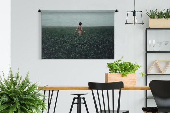 Tapisserie Abstrait Body - Femme marche dans les hautes herbes Tapisserie coton 150x100 cm - Tapisserie avec photo