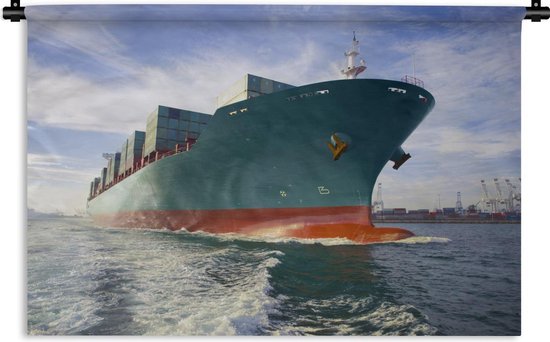 plotseling Momentum tevredenheid Wandkleed Boot - Een grote groen met rode boot vaart de haven uit Wandkleed  katoen... | bol.com