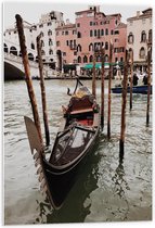 Forex - Bootje in het Water van Venetië  - 60x90cm Foto op Forex
