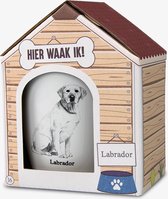Mok - Hond - Cadeau - Labrador - Gevuld met een verpakte zuurtjesmix - In cadeauverpakking met gekleurd lint