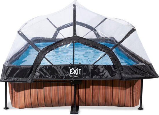 Rechthoekig zwembad met houtlook bekleding en zwarte rand, met transparante opzetzwembad overkapping. Het EXIT logo is zichtbaar.
