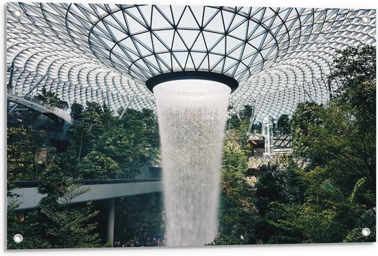 Tuinposter – Waterval uit Dak - Singapore   - 90x60cm Foto op Tuinposter  (wanddecoratie voor buiten en binnen)