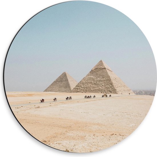 Dibond Wandcirkel - Piramides met Kamelen in Egypte - 30x30cm Foto op Aluminium Wandcirkel (met ophangsysteem)