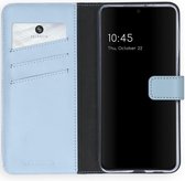 Selencia Hoesje Geschikt voor Samsung Galaxy S21 Plus Hoesje Met Pasjeshouder - Selencia Echt Lederen Bookcase - Lichtblauw