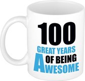 100 great years of being awesome cadeau mok / beker wit en blauw