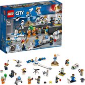 LEGO City Ensemble de figurines : la recherche et le développement spatiaux – Kit de construction (209 pièces)