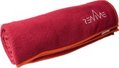 YOGA "GRIP" handdoek met silicone nopjes aan onderzijde, formaat 183 x 61 cm, kleur rood, lichtgewicht, voor extra hygiene, super absorberend, snel droogbaar, wasbaar, perfect voor op reis, soft touch, gerecycled materiaal. Perfecte grip!
