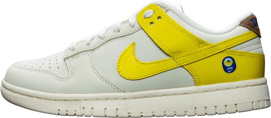 Nike Dunk Low LX Banana (W) - DR5487-100 - Maat 39 - Kleur als op foto - Schoenen