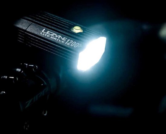 Lezyne LED Set Lite Drive 1200+ & Strip Drive Pro 400+ Fietsverlichting — afbeelding 5