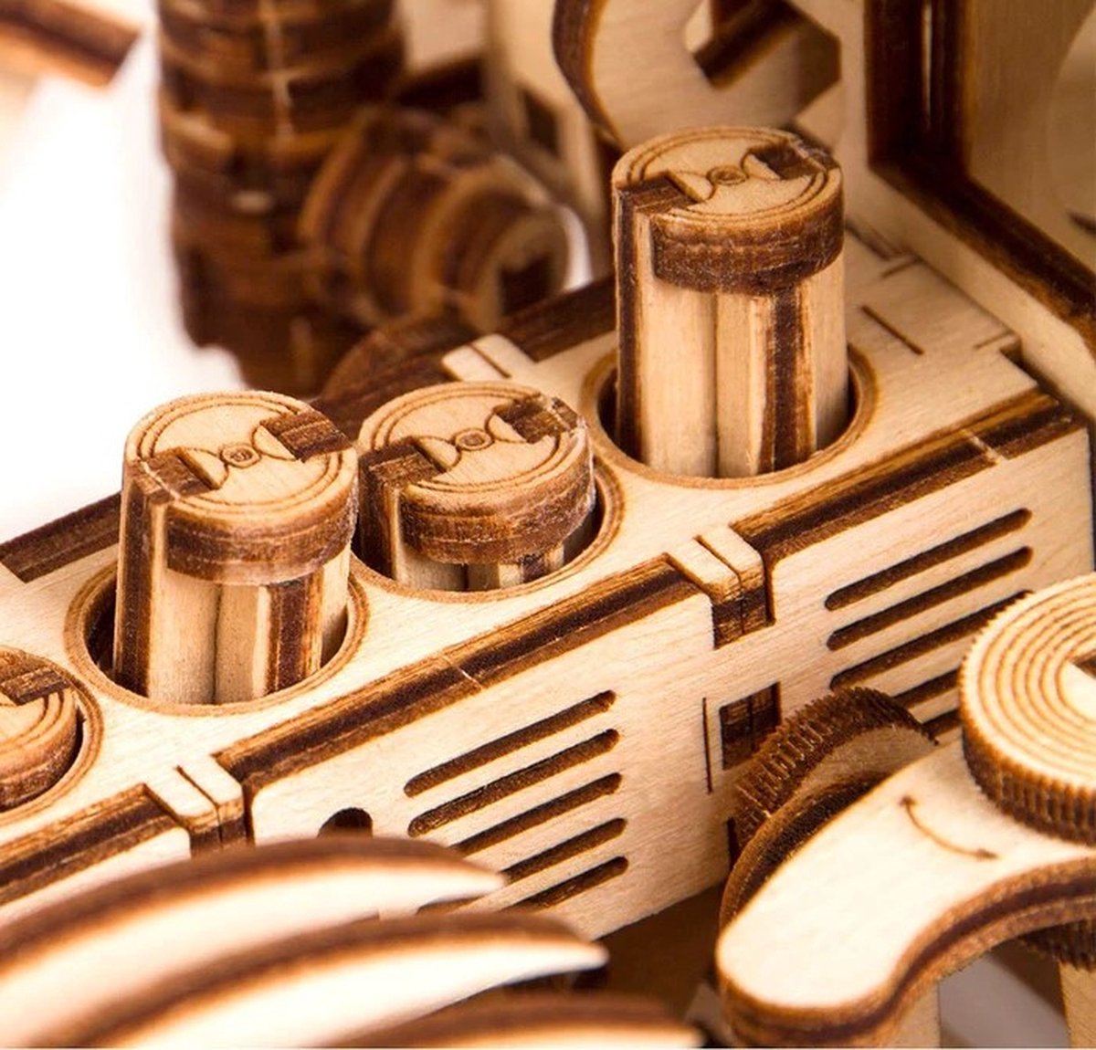 Wood Trick – Modelbouw 3D houten puzzel – Tractor (WDTK006) – 401 stuks - Geen lijm noch verf nodig! — afbeelding 22