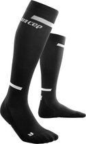 CEP the run socks - woman - III - zwart - tot onder de knie met voet - per paar