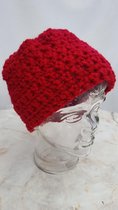 Handgemaakte kindermuts rood acryl, lengte 18cm, breedte 23cm. Maat S