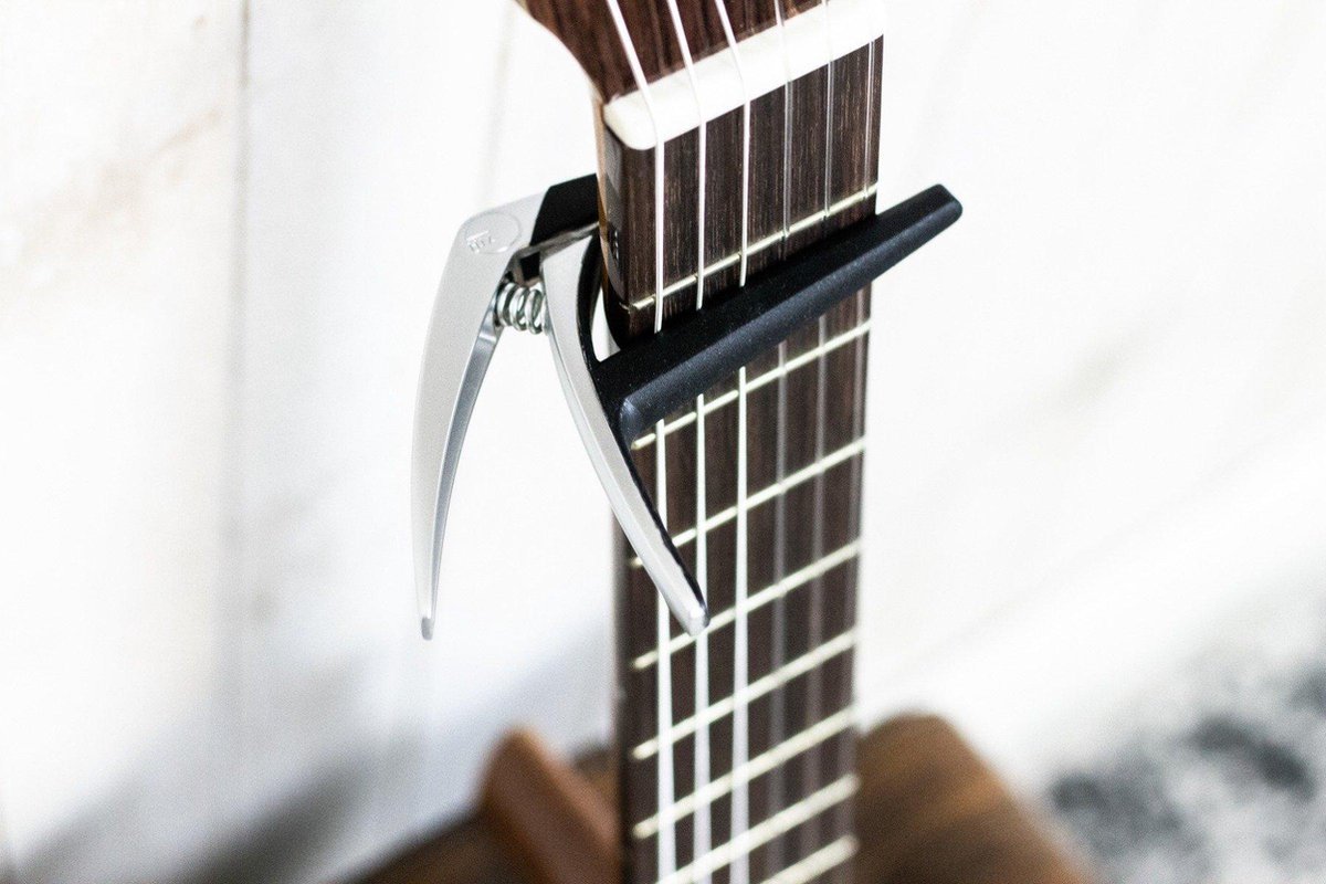 G7th Capo Nashville Classical Silver