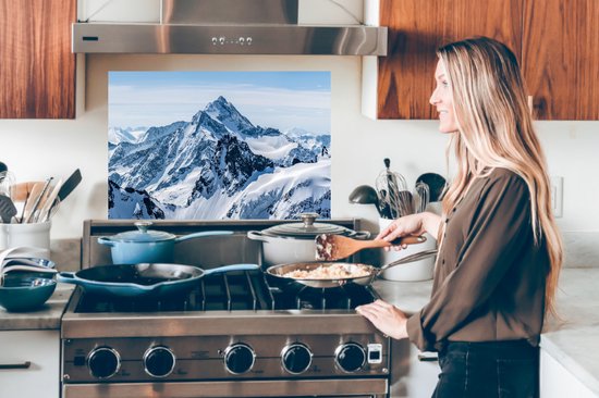 Spatscherm keuken 80x55 cm - Kookplaat achterwand Bergen - Sneeuw - Winter - Natuur - Landschap - Muurbeschermer - Spatwand fornuis - Hoogwaardig aluminium