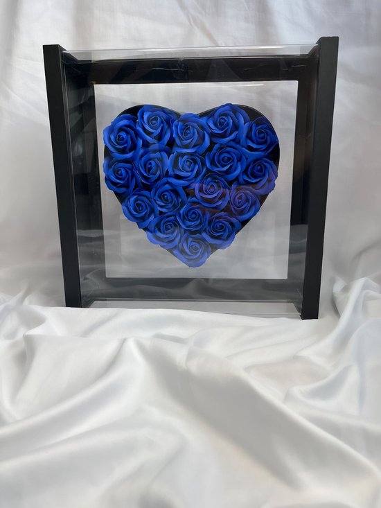 AG Luxurygifts rozen box - cadeau box - flower box - Valentijnsdag - Moederdag - cadeau - soap roses - hart box - bloemen - blauw