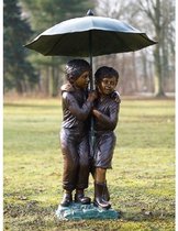Tuinbeeld - bronzen beeld - 2 Kinderen onder paraplu - 127 cm hoog