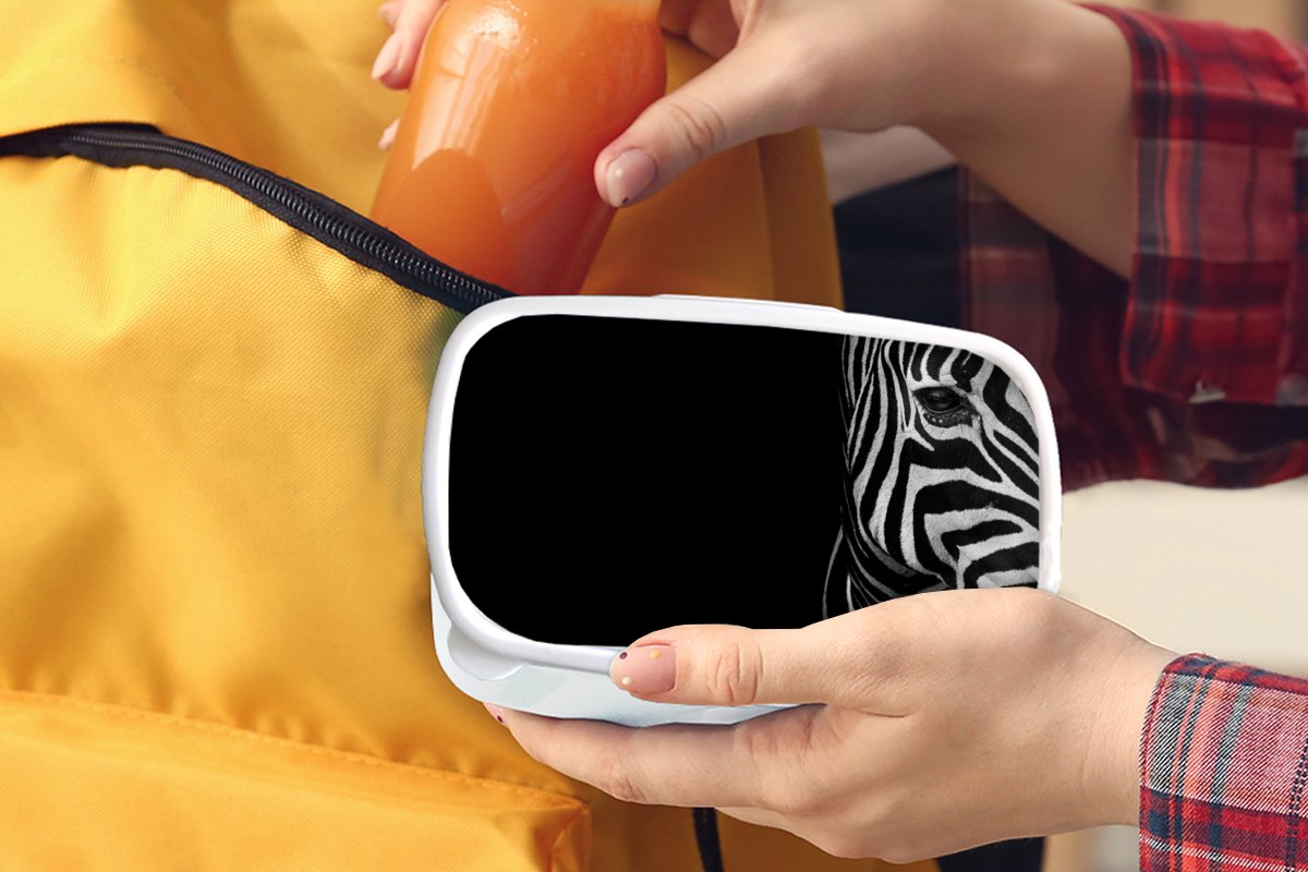 Broodtrommel Wit - Lunchbox - Brooddoos - Dieren - Zebra - Zwart - Wit - 18x12x6 cm - Volwassenen