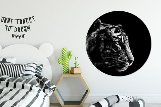 WallCircle - Muurstickers - Behangcirkel - Kop van een tijger op een zwarte achtergrond - zwart wit - ⌀ 120 cm - Muurcirkel - Zelfklevend - Ronde Behangsticker XXL