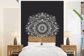 Behang - Fotobehang Mandala - Zwart wit - Bloemen - Bohemian - Natuur - Breedte 160 cm x hoogte 220 cm