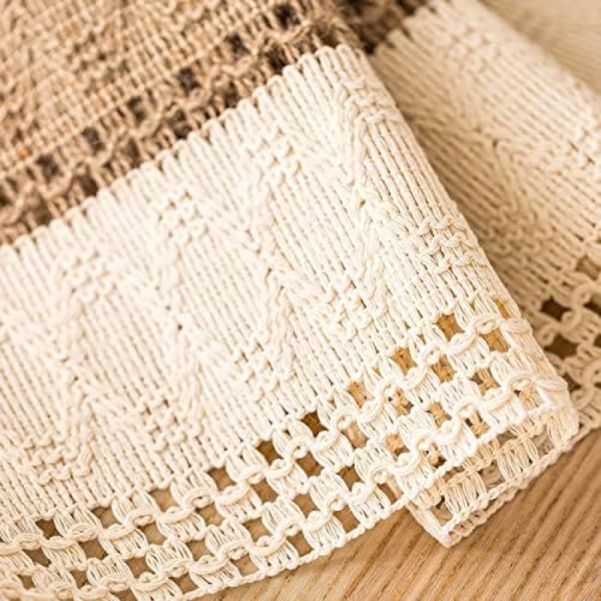 Katoenen Tafelloper met Macramé en Kwastjes - Bohemian Vintage Stijl - 30 x 120 cm