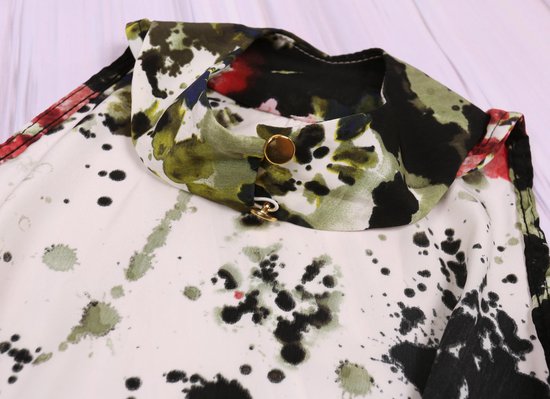 Robe fleurie verte dos nu