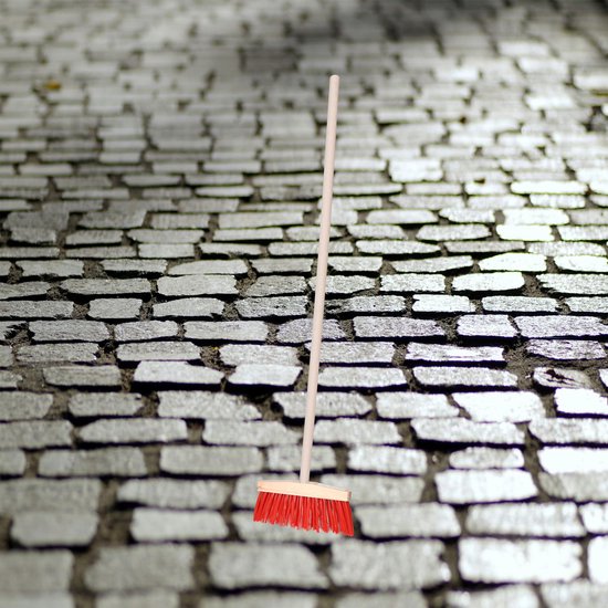 Brumag Voegenbezem Vega voor randjes - Harde vezels - 30 cm breed - Houten steel van 120 cm - smalle kop - rood van Brumag — afbeelding 3