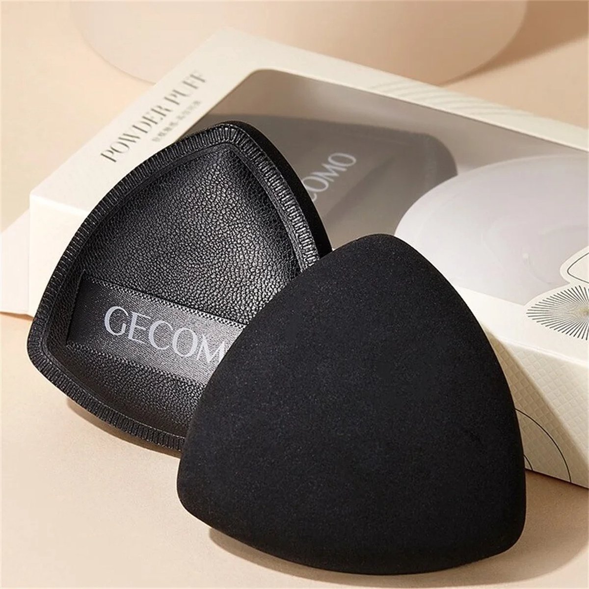 Goedkoopste Beauty Blender | Zwart | Driehoek Blender spons voor make-up | Foundation blender | Applicator Make-up | Make-up spons | Make-up Ei | Wasbaar nat en droog | Powder puff driehoek | Zwart