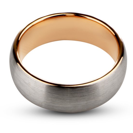 Gouden ring met geborsteld stalen buitenkant en rosé gouden binnenkant.