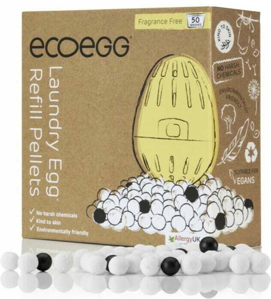 Ecoegg Laundry Egg recharge de granulés, sans parfum, 50 lavages. Œuf jaune avec des granulés blancs et noirs.