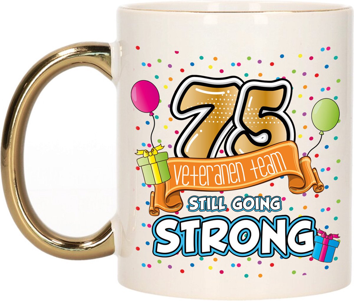 Bellatio Decorations Verjaardag cadeau mok 75 jaar - goud - veteranen team - 300 ml - keramiek
