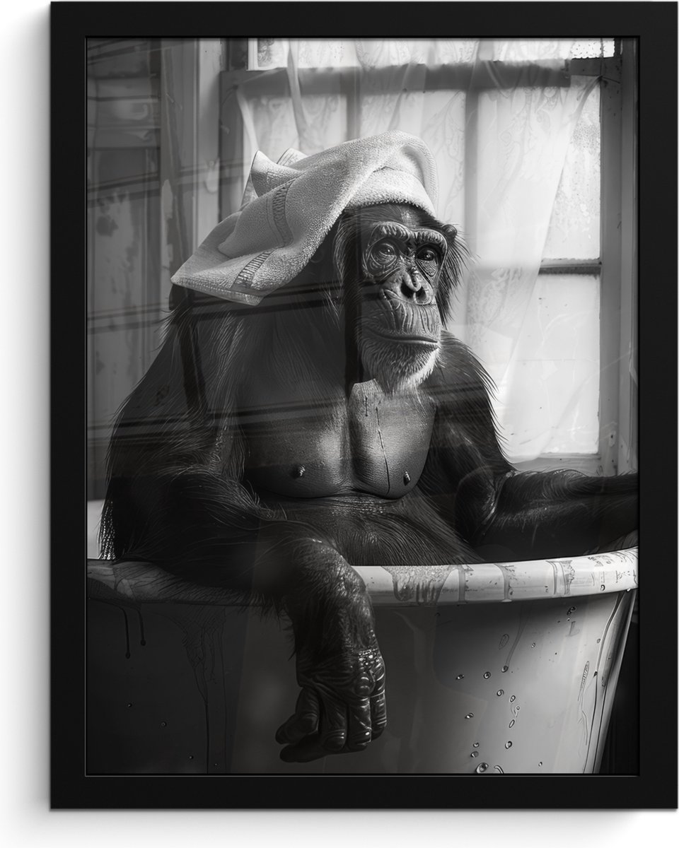 FrameYourWall Poster in lijst - Fotolijst 30x40 cm - Posters - Aap - Dier - Bad - Zwart - Wit - Humor - Posterlijst zwart - Wanddecoratie badkamer - Muurdecoratie WC - Decoratieve accessoires - Toilet muur decoratie Aap - WC