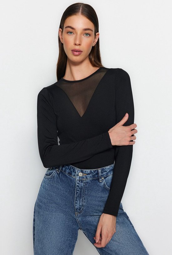 Trendyol Zwarte Ronde Hals Tule Laag Uitgesneden Elastische Gebreide Body Met Drukknopen Aan De Onderkant Tweeaw24Bd00012