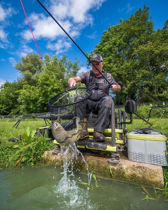Matrix Carp Scoop Landing Net - Maat : Small - 45x35cm van Matrix — afbeelding 4
