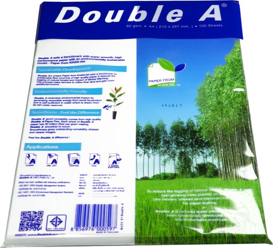 Double A A4 papier met boslandschap en blauwe tekst. 80 gsm, 100 vellen.
