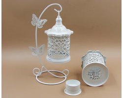 Stijlvolle witte metalen lantaarn met vlinderhaken en rasterontwerp - Ideaal voor feestelijke buitenversieringen
