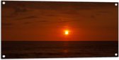 Tuinposter – Roodkleurige Zonsondergang aan de Horizon bij de Oceaan - 100x50 cm Foto op Tuinposter (wanddecoratie voor buiten en binnen)