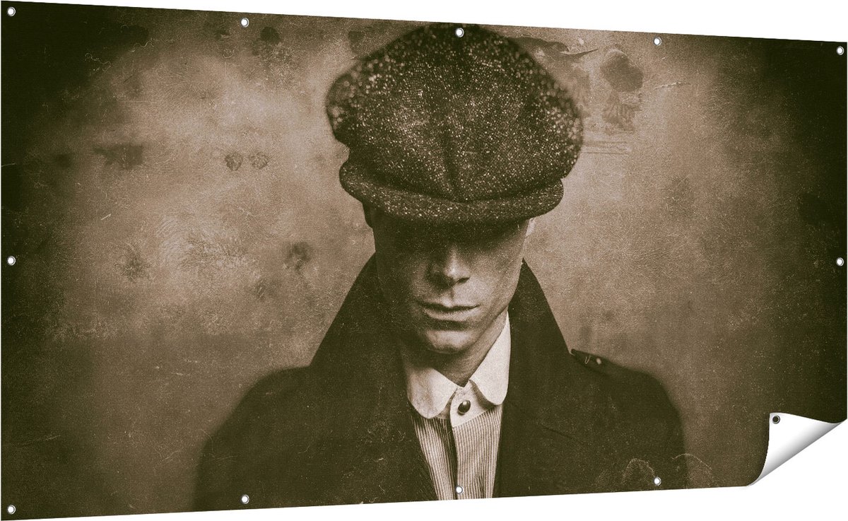 Gards Tuinposter Engelse Gangster uit Jaren 1920 - Zwart Wit - 200x100 cm - Tuindoek - Tuindecoratie - Wanddecoratie buiten - Tuinschilderij Multikleur