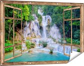 Gards Tuinposter Doorkijk Waterval in het Tropische Natuur - 120x80 cm - Tuindoek - Tuindecoratie - Wanddecoratie buiten - Tuinschilderij