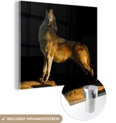 MuchoWow® Glasschilderij 50x50 cm - Schilderij acrylglas - Huilende wolf - Foto op glas - Schilderijen