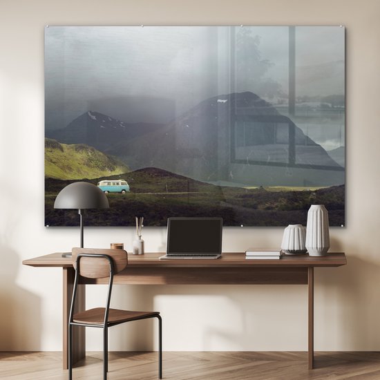 MuchoWow® Glasschilderij 180x120 cm - Schilderij acrylglas - Bus - Blauw - Bergen - Foto op glas - Schilderijen