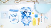 Bol.com Kraamcadeau 11 stuks - Babykleding - Slabbetje - Houten kam - Kaartje - Hawsaz.nl cadeau - Zeep roosje - Speenkoord -Rom... aanbieding