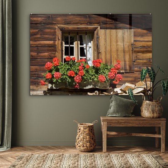 Fenêtre avec fleurs de géranium en fleurs L'odeur caractéristique du géranium est un ingrédient populaire pour les parfums épicés Plexiglas 180x120 cm - Tirage photo sur Glas (décoration murale en plexiglas) XXL / Groot format!