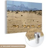 MuchoWow® Glasschilderij 90x60 cm - Schilderij acrylglas - Mount Kenya met kudde elanden op de voorgrond in Afrika - Foto op glas - Schilderijen