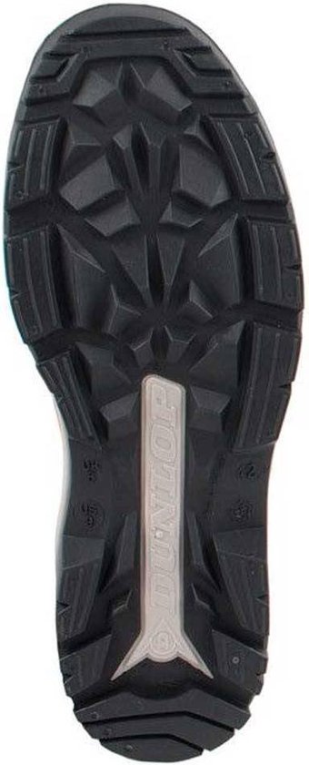 Zwarte Dunlop-zool met grof profiel en merknaam.
