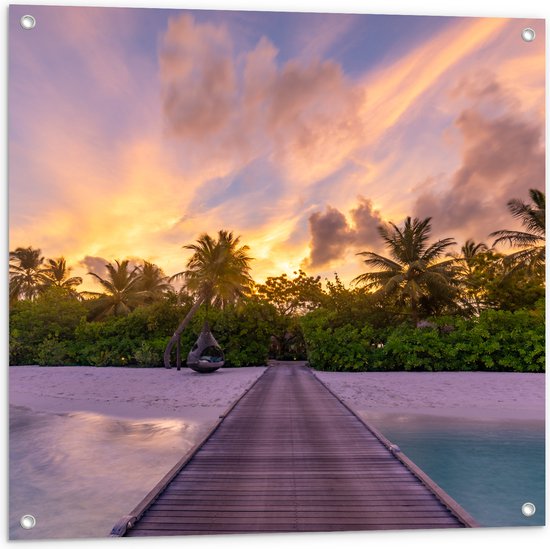 Tuinposter – Vlonder naar Tropisch Eiland bij Zonsondergang - 80x80 cm Foto op Tuinposter (wanddecoratie voor buiten en binnen)