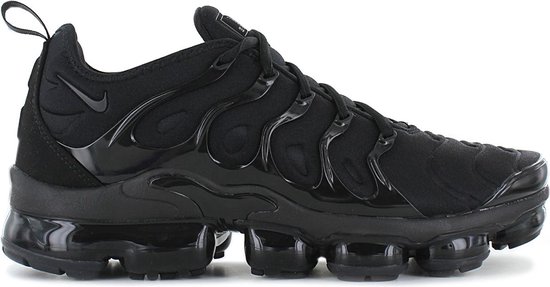 vapormax plus black boys
