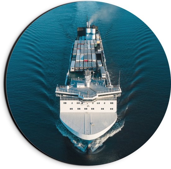Dibond Muurcirkel - Vooraanzicht van Groot Vrachtschip Varend op de Zee - 20x20 cm Foto op Aluminium Muurcirkel (met ophangsysteem)