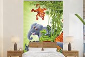 Behang babykamer - Fotobehang Jungle dieren - Planten - Kinderen - Olifant - Giraf - Leeuw - Breedte 180 cm x hoogte 280 cm
